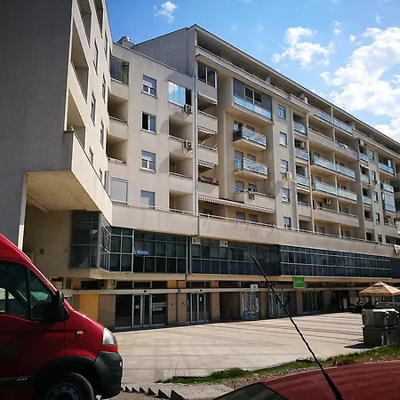 Urban Temple Daire Podgoriçe