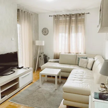 Urban Temple * ポドゴリツァ